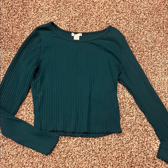 Green Ribbed Fitted Blouse - Picture 1 of 2